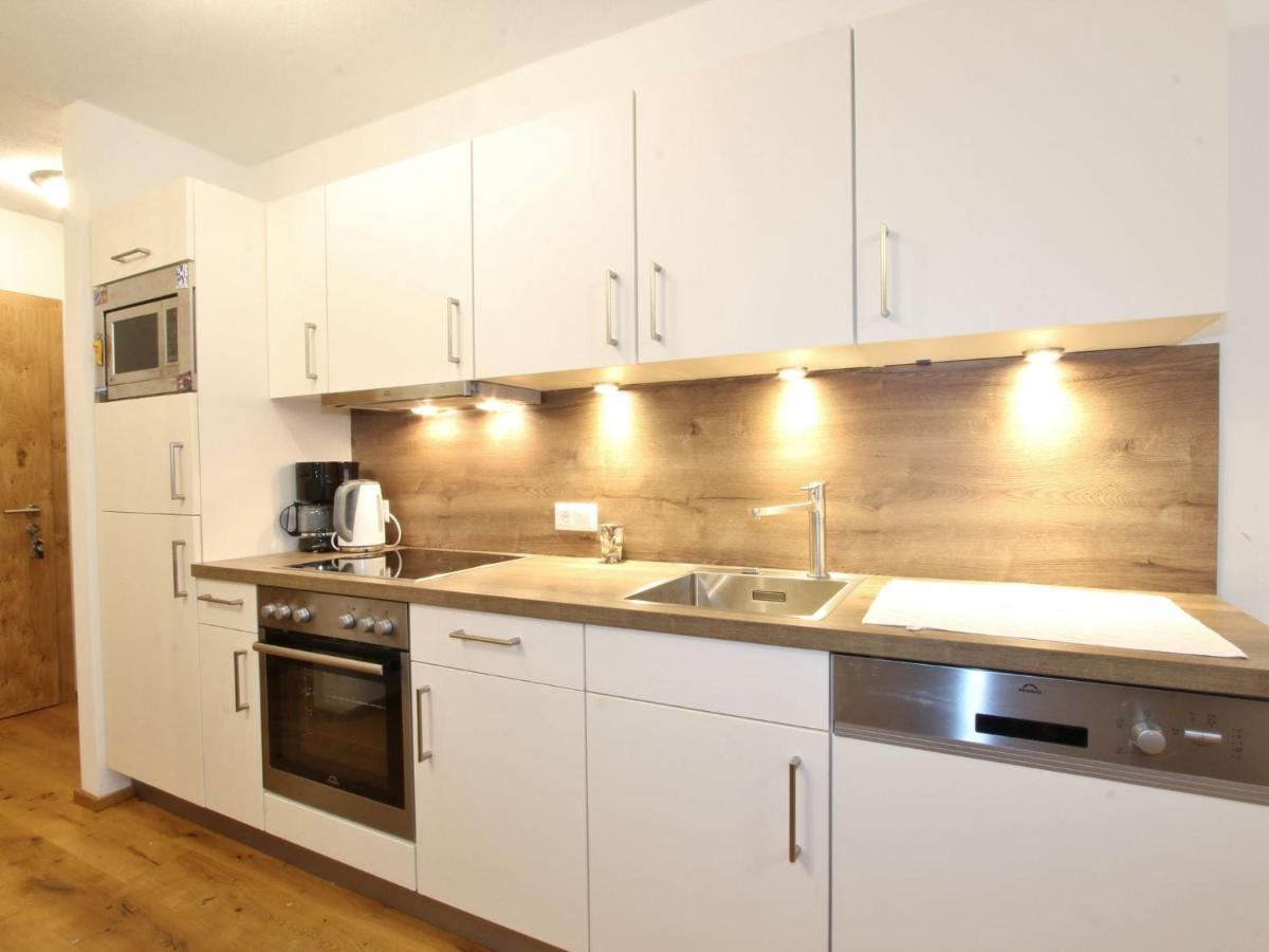 Modern Apartment In Neukirchen Am Gro Venediger Neukirchen am Grossvenediger Exterior photo